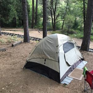 Inn Town Campground tent and railroad